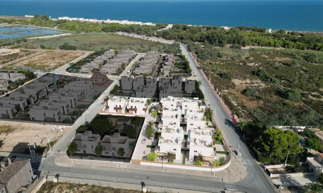 Obra nueva - Villa -
La Marina - El Pinet