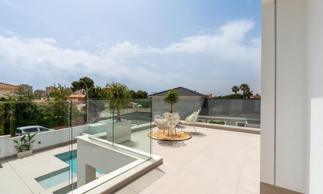 Obra nueva - Villa -
Orihuela Costa - Campoamor