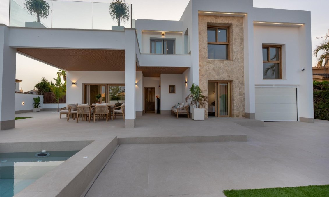 Obra nueva - Villa -
Orihuela Costa - Campoamor