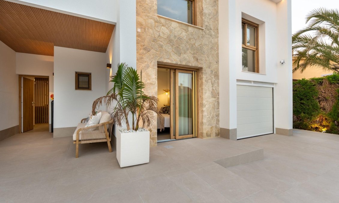 Obra nueva - Villa -
Orihuela Costa - Campoamor