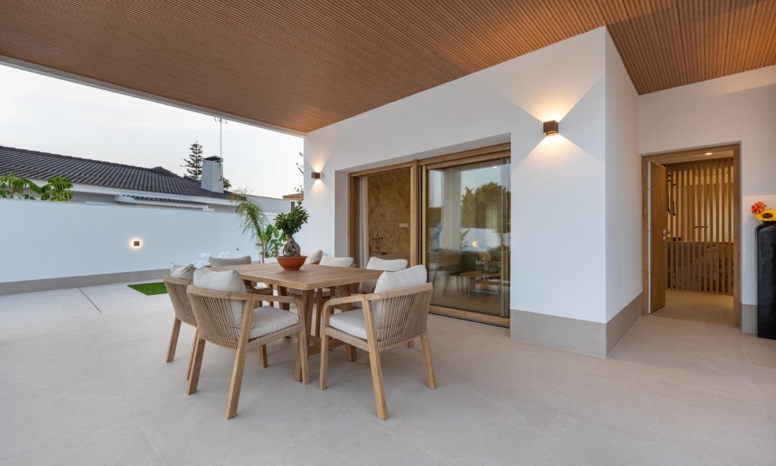 Obra nueva - Villa -
Orihuela Costa - Campoamor