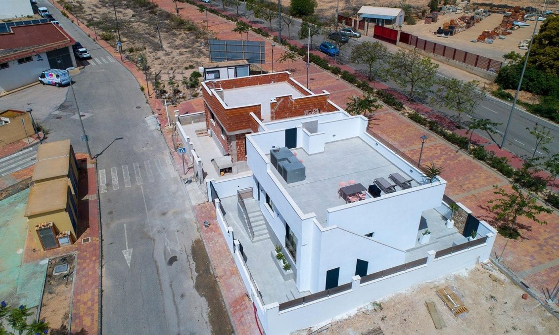 Obra nueva - Villa -
Sucina