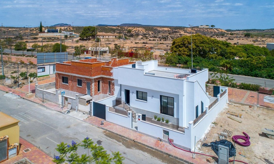 Obra nueva - Villa -
Sucina