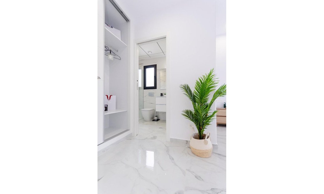 Obra nueva - Villa -
Torrevieja - Torretas