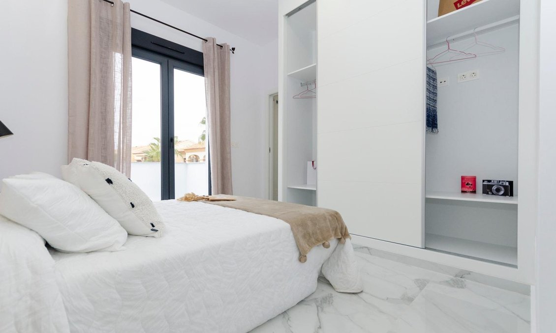 Obra nueva - Villa -
Torrevieja - Torretas
