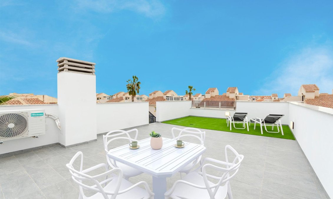 Obra nueva - Villa -
Torrevieja - Torretas