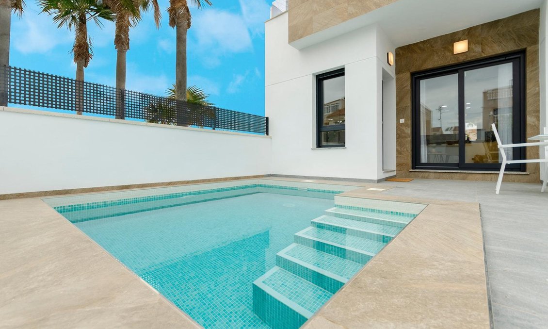 Obra nueva - Villa -
Torrevieja - Torretas