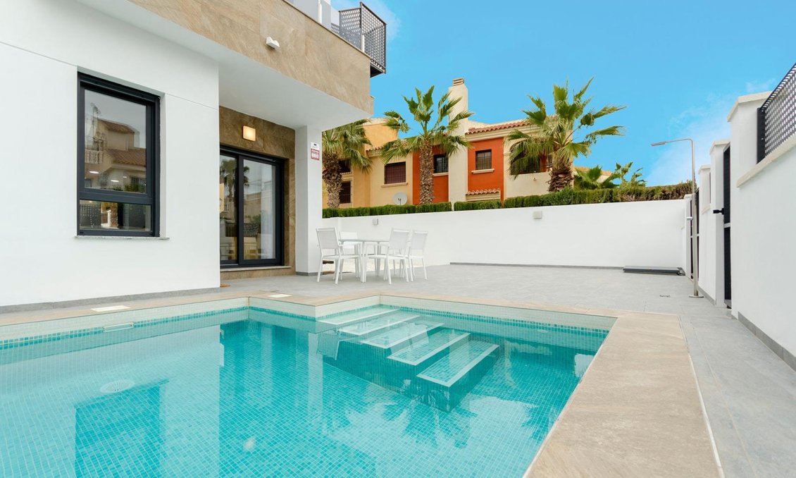 Obra nueva - Villa -
Torrevieja - Torretas