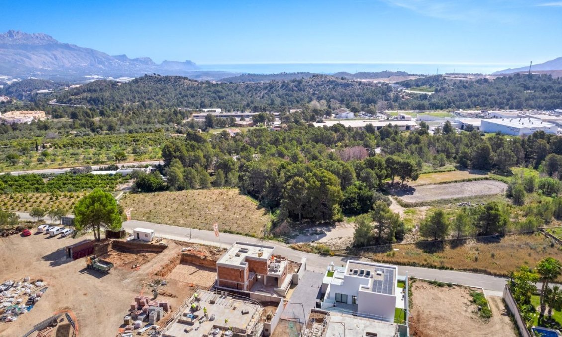 Obra nueva - Villa -
Polop - Urbanizaciones