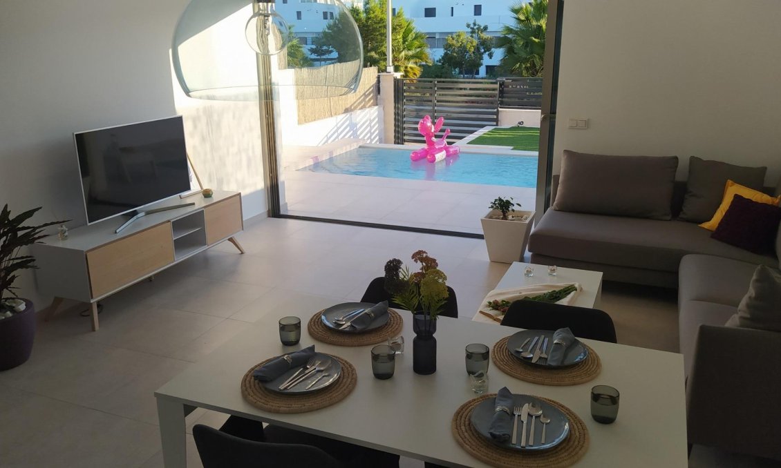Obra nueva - Villa -
Orihuela Costa - PAU 8