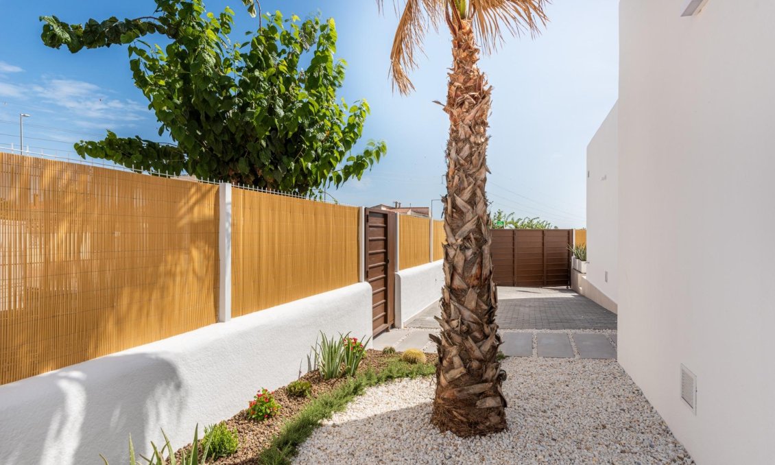 Obra nueva - Villa -
Dolores - polideportivo