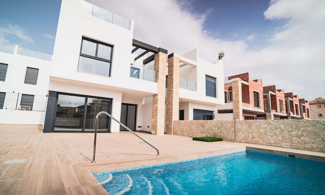 Obra nueva - Villa -
Orihuela Costa - Punta Prima