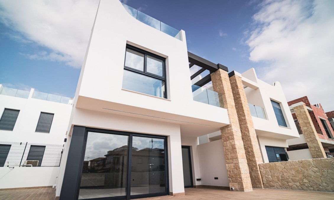 Obra nueva - Villa -
Orihuela Costa - Punta Prima