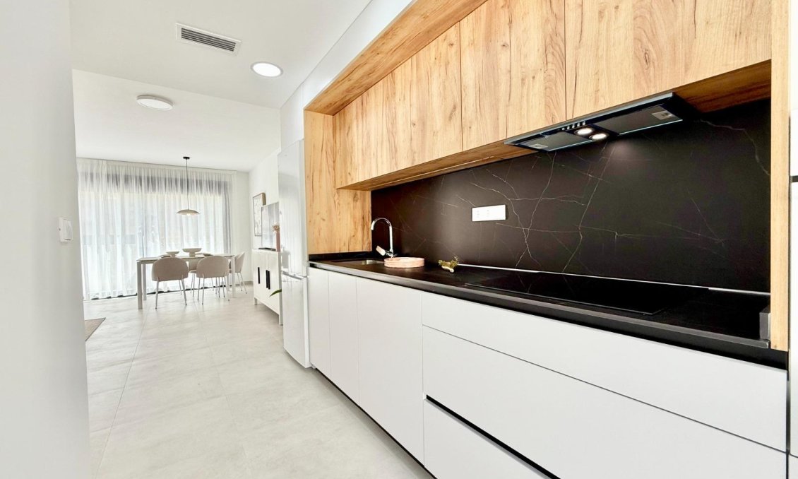 Új építésű - Town House -
Cox - San Fernando
