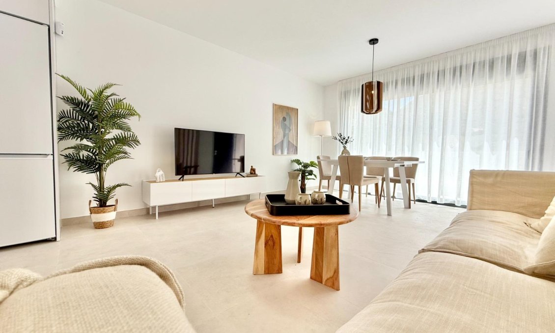 Obra nueva - Town House -
Cox - San Fernando