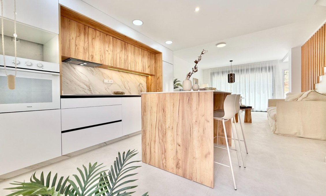Obra nueva - Town House -
Cox - San Fernando