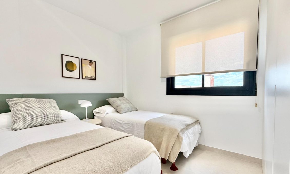Obra nueva - Town House -
Cox - San Fernando