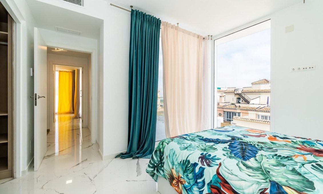 Obra nueva - Villa -
Orihuela Costa - PAU 26