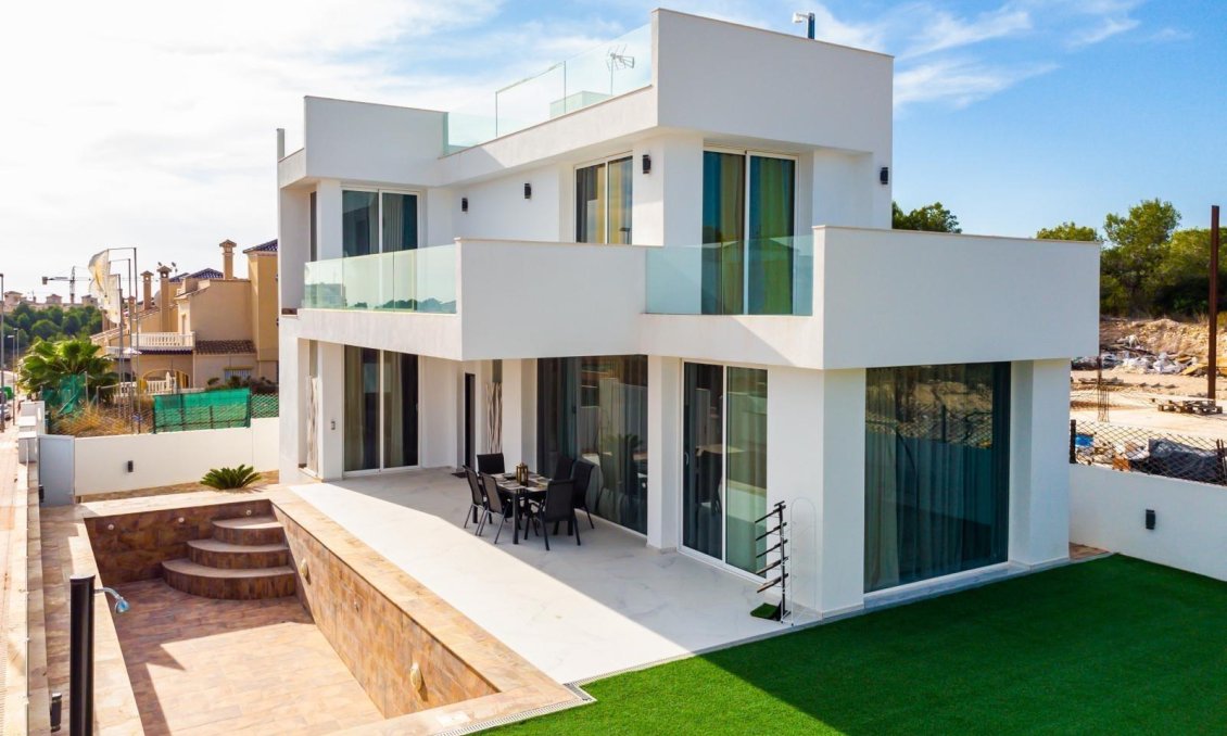 Obra nueva - Villa -
Orihuela Costa - PAU 26