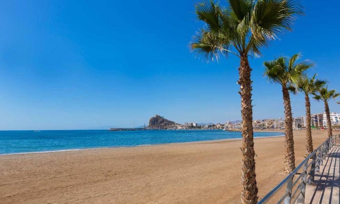 Neue Gebäude - Villa -
Aguilas - Playa del Hornillo