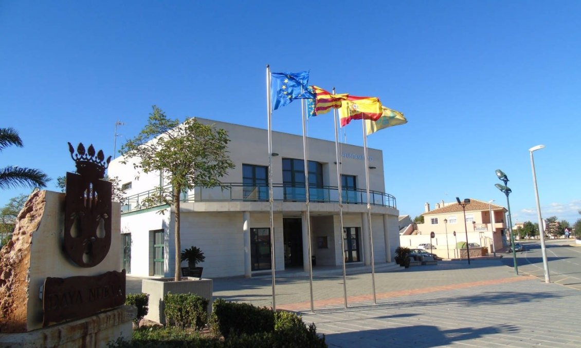 Neue Gebäude - Villa -
Daya Nueva - Pueblo