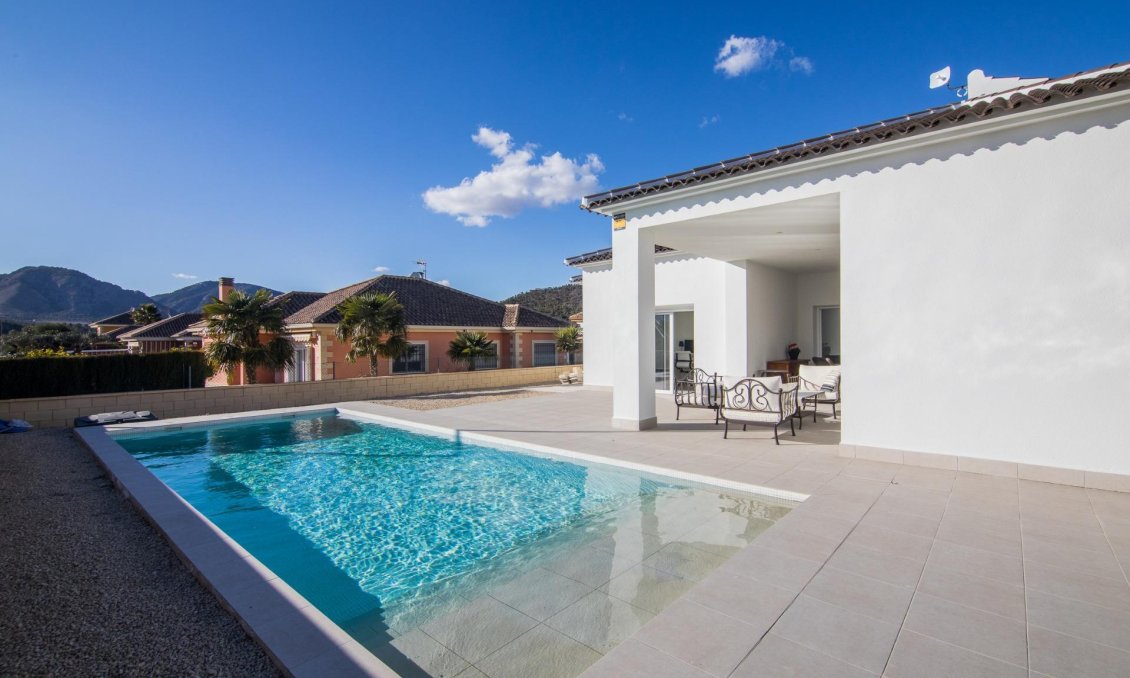 Obra nueva - Villa -
Pinoso - Lel