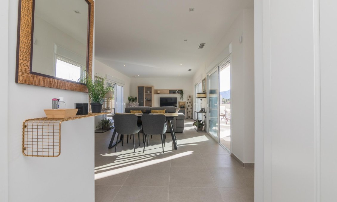 Obra nueva - Villa -
Pinoso - Lel