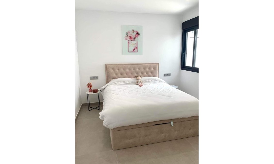 Neue Gebäude - Wohnung -
Pilar de la Horadada - pueblo