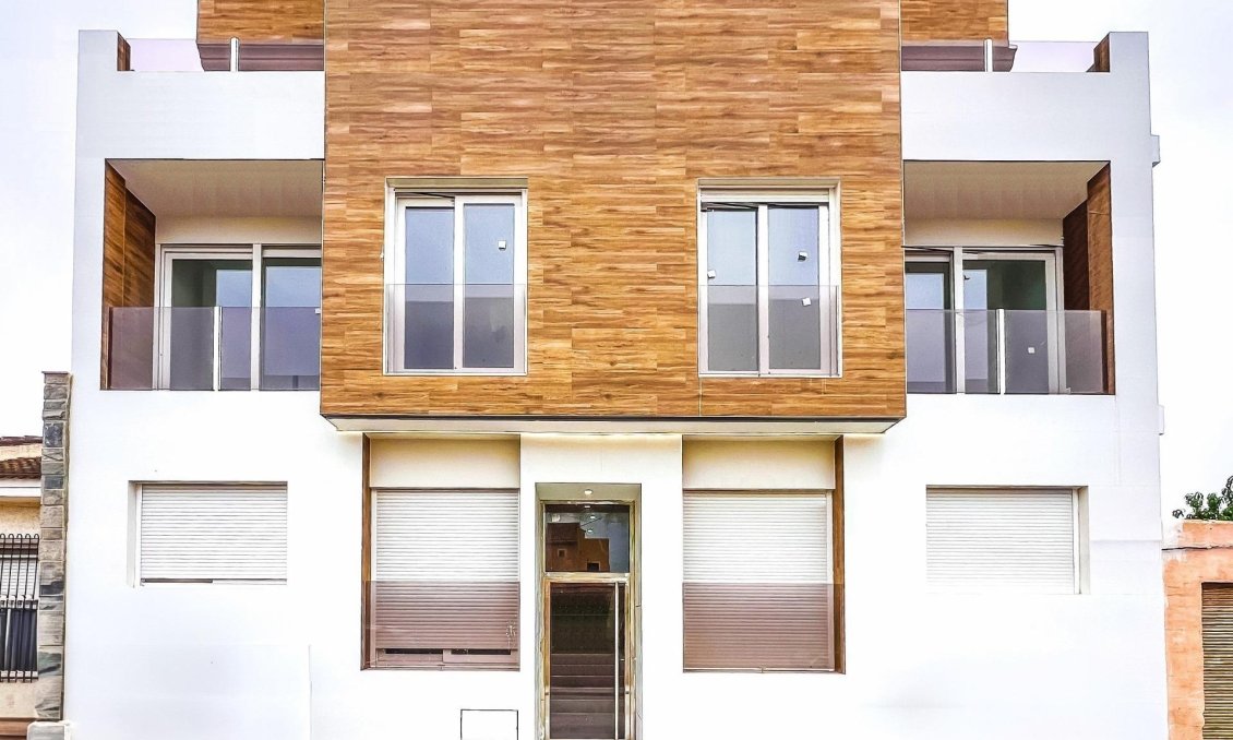 Neue Gebäude - Penthouse -
Pilar de la Horadada - pueblo
