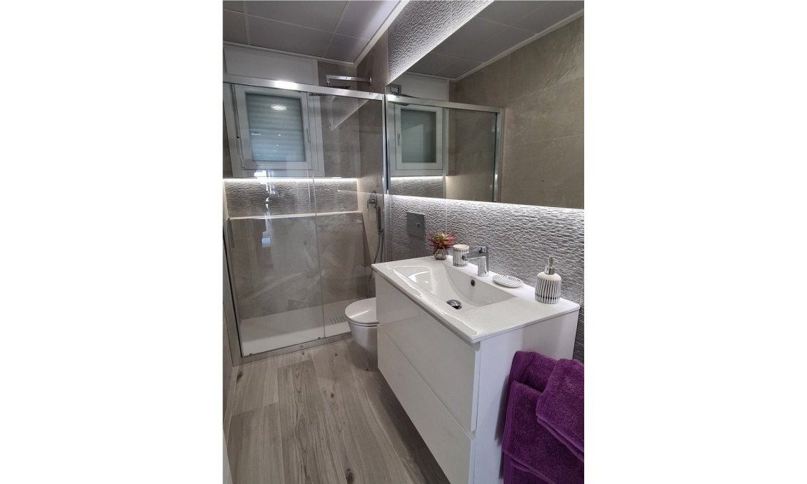 Obra nueva - Town House -
Avileses