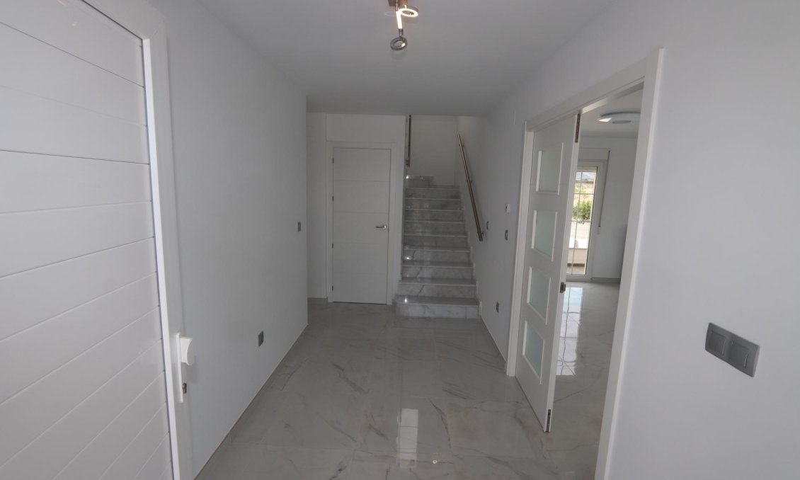 Obra nueva - Villa -
Pinoso - Camino Del Prado