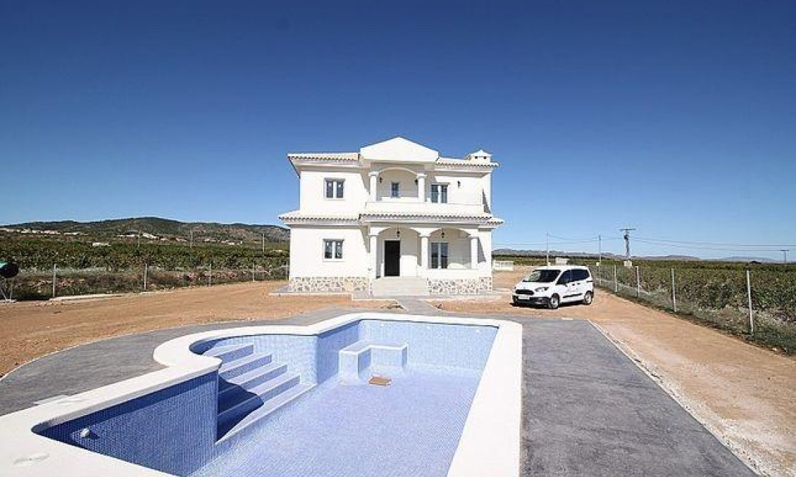 Obra nueva - Villa -
Pinoso - Camino Del Prado