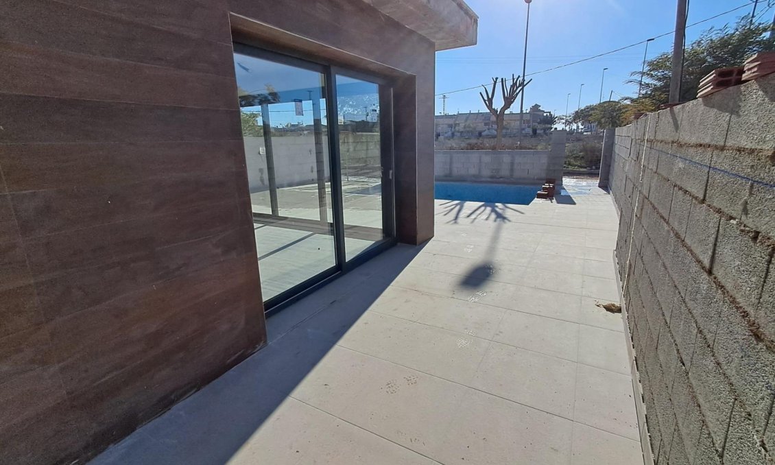 Obra nueva - Villa -
Pilar de la Horadada