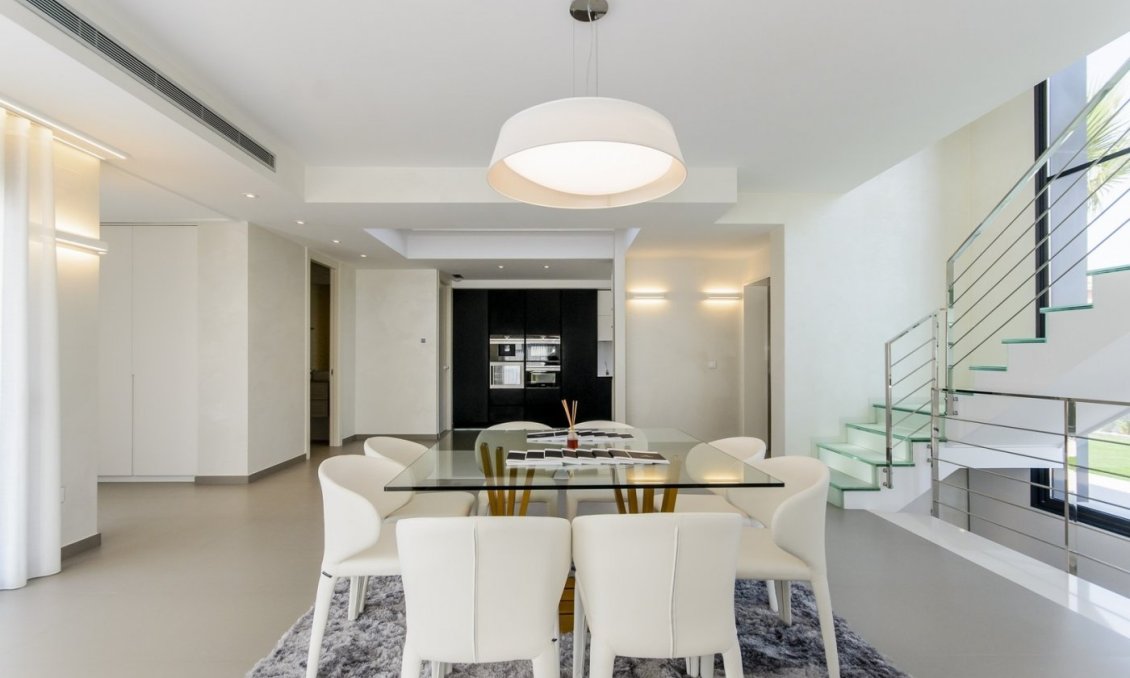 Obra nueva - Villa -
Orihuela Costa - Campoamor