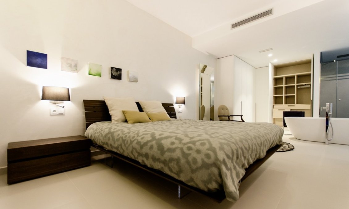 Obra nueva - Villa -
Orihuela Costa - Campoamor
