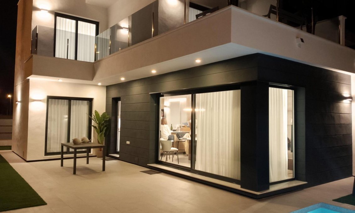 Obra nueva - Villa -
San Javier - Roda Golf