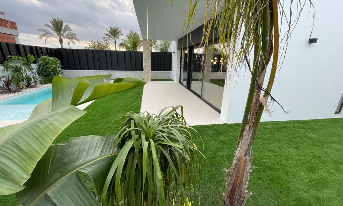 Neue Gebäude - Villa -
Molina De Segura - Urb. La Quinta