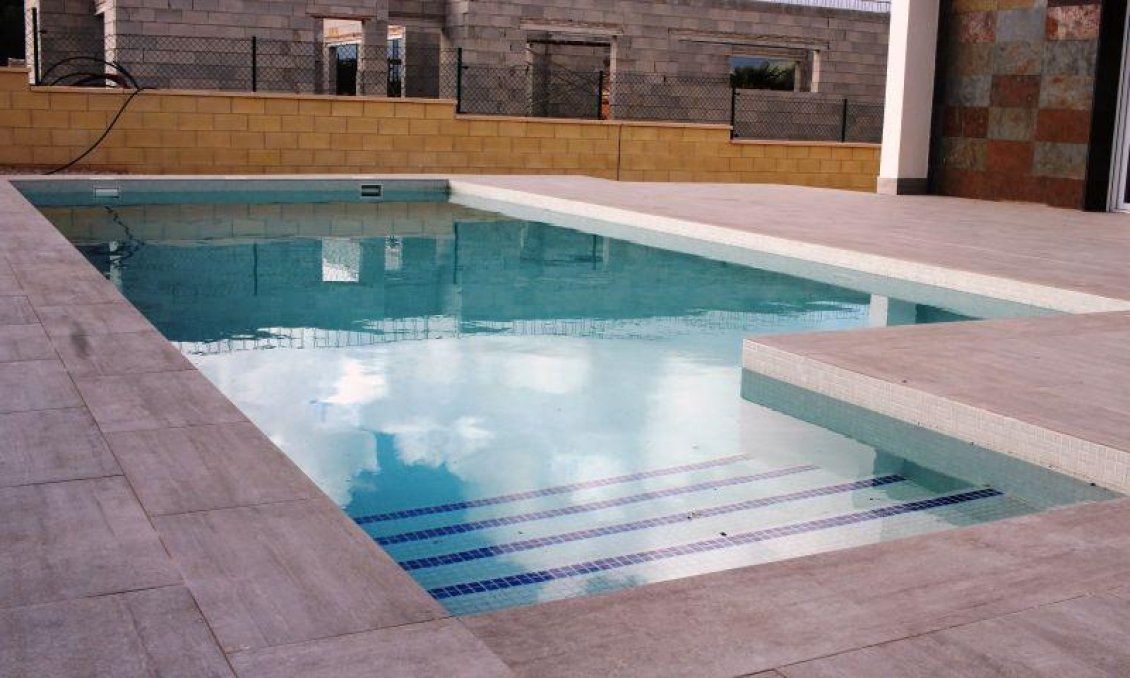 Obra nueva - Villa -
La Romana - Villas de la Romana