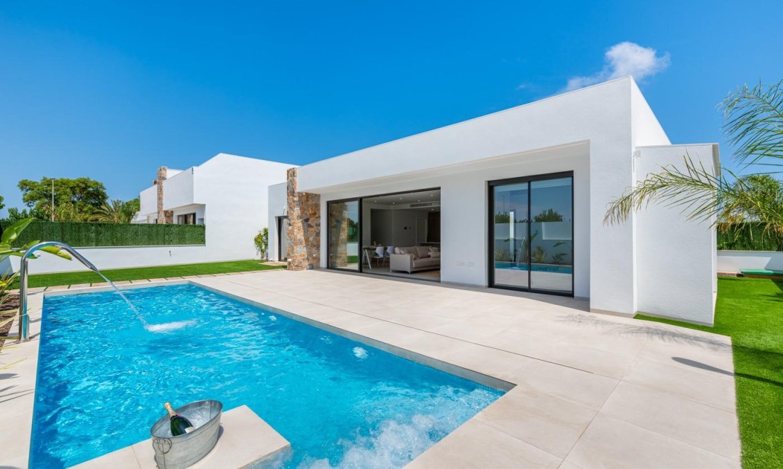 Obra nueva - Villa -
Los Alcazares - Serena Golf