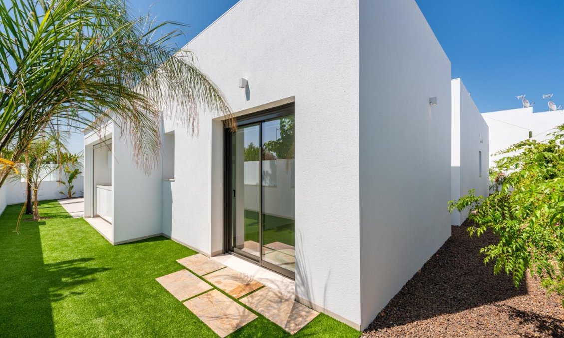 Obra nueva - Villa -
Los Alcazares - Serena Golf