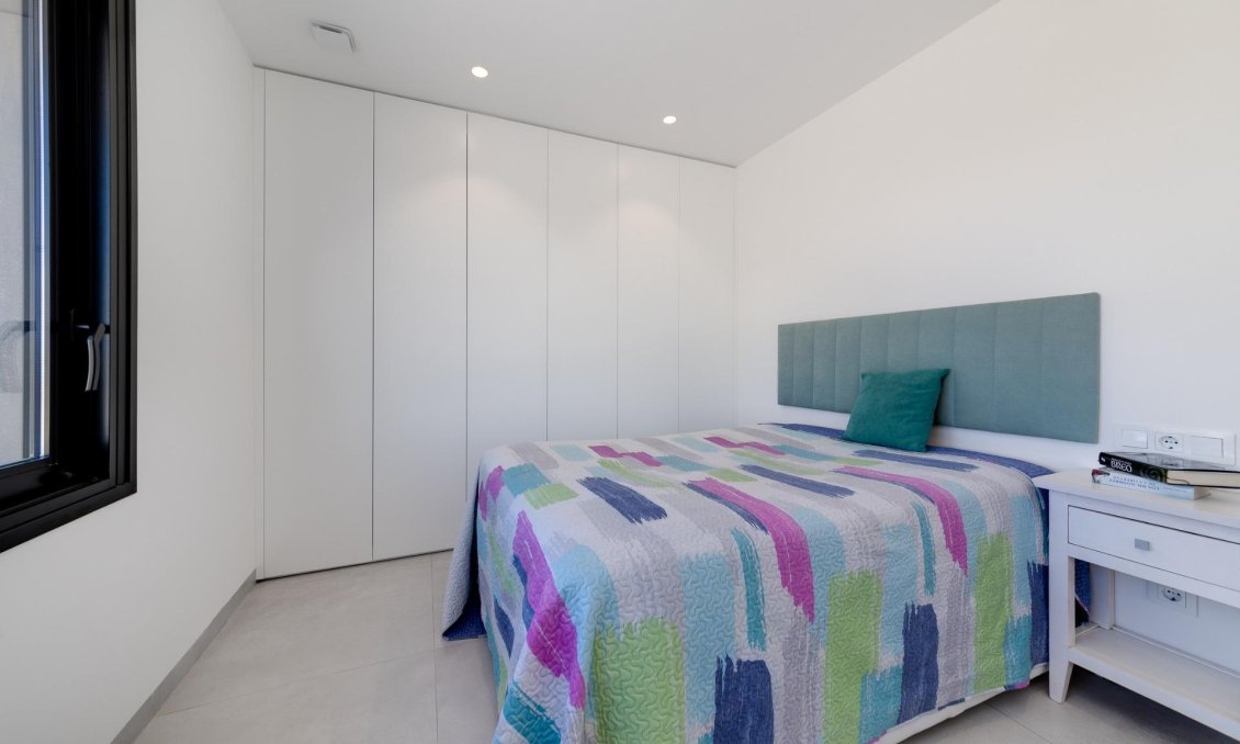 Obra nueva - Villa -
Pilar de la Horadada - Roda Golf