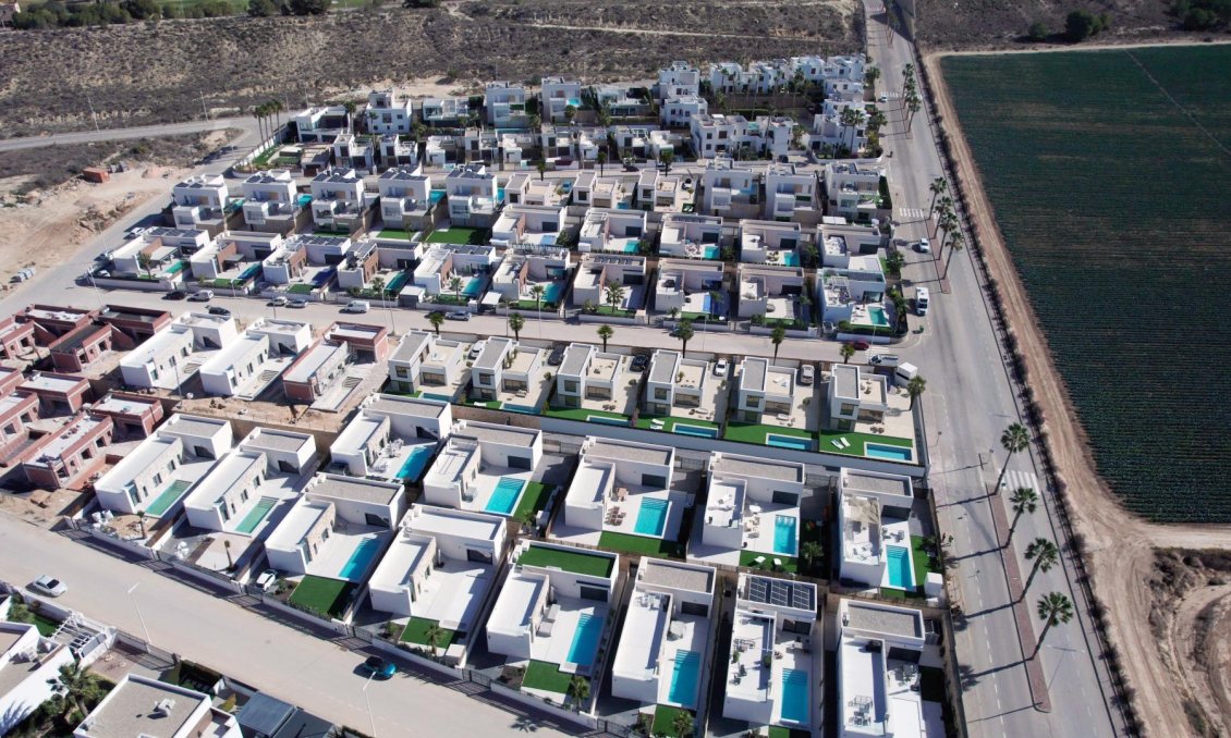 Obra nueva - Villa -
Algorfa - La Finca Golf