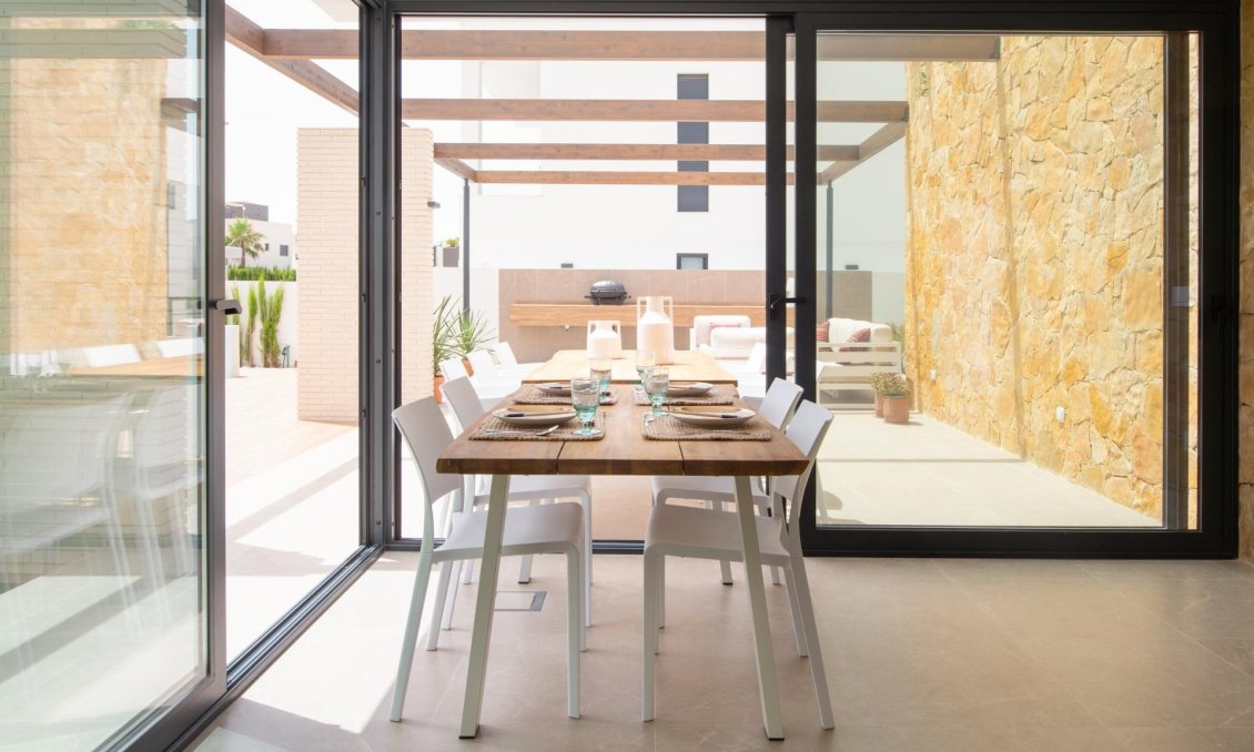 Obra nueva - Villa -
Orihuela Costa - Campoamor