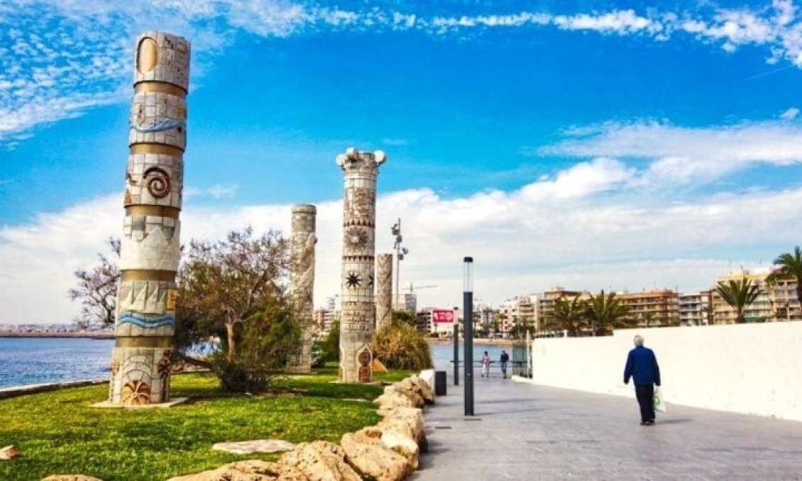 Neue Gebäude - Villa -
Torrevieja - Aguas Nuevas