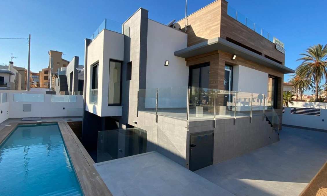 Obra nueva - Villa -
Torrevieja - La Mata