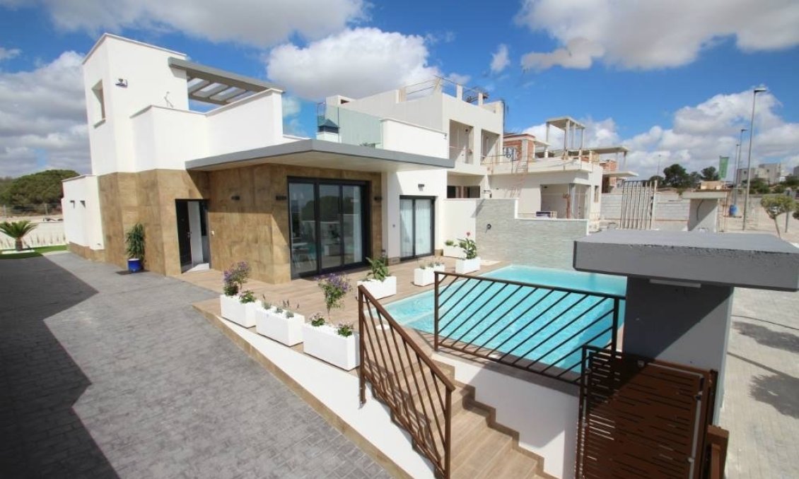 Obra nueva - Villa -
San Miguel de Salinas - Cerro Del Sol