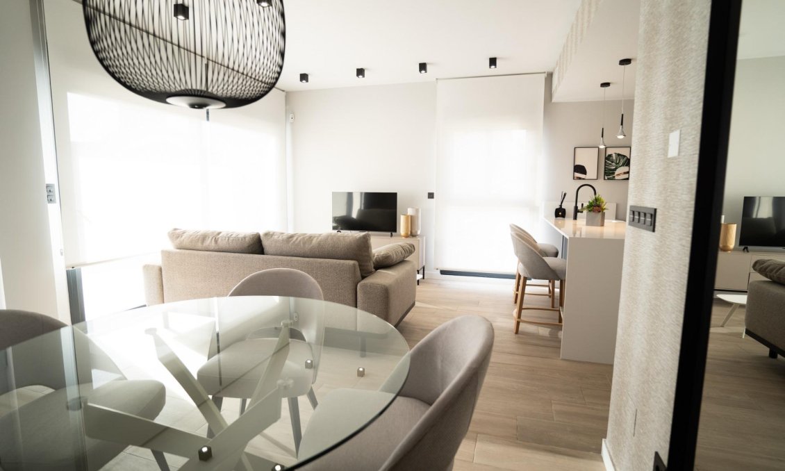 Neue Gebäude - Town House -
Orihuela Costa - Entre golf