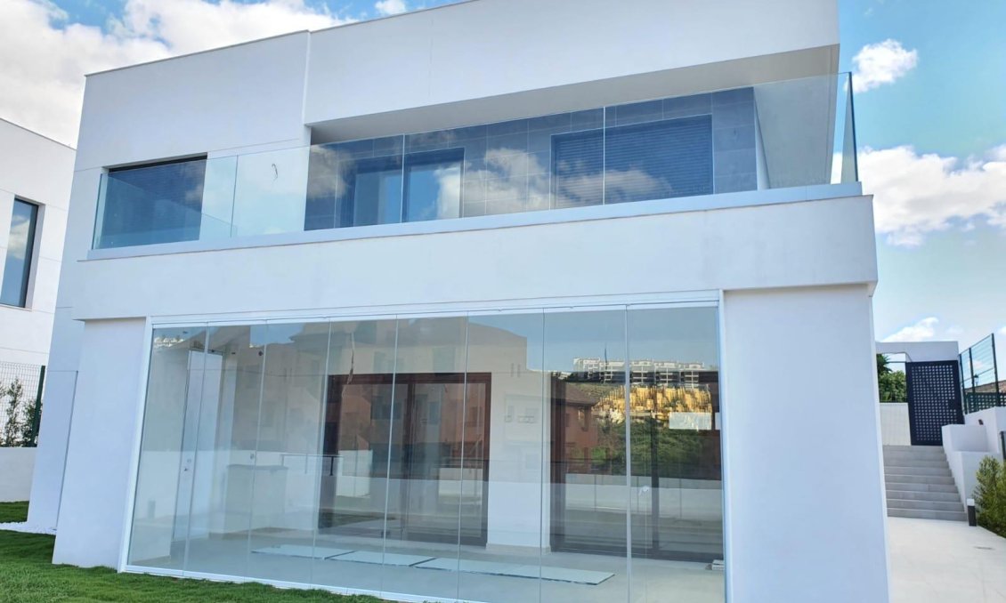 Neue Gebäude - Villa -
Manilva - La Duquesa