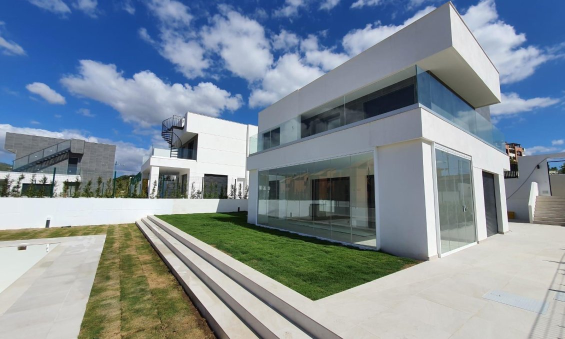 Neue Gebäude - Villa -
Manilva - La Duquesa