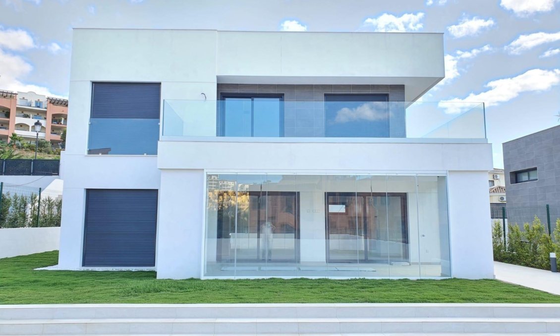 Neue Gebäude - Villa -
Manilva - La Duquesa